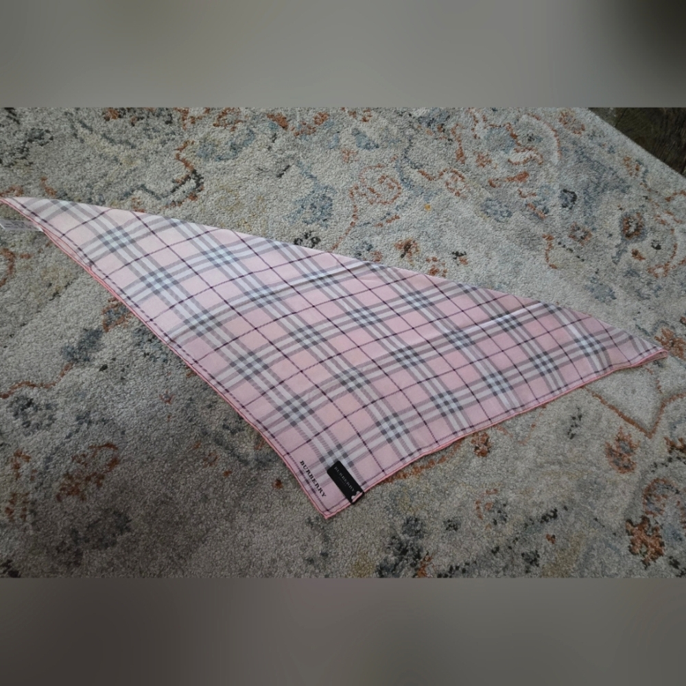 NEW Burberry Silk Cotton Pink Novacheck Neck Scarf/Handkerchief! - Picture 7 of 7